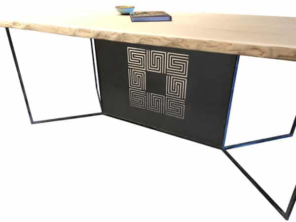 Pied de table original et design en acier