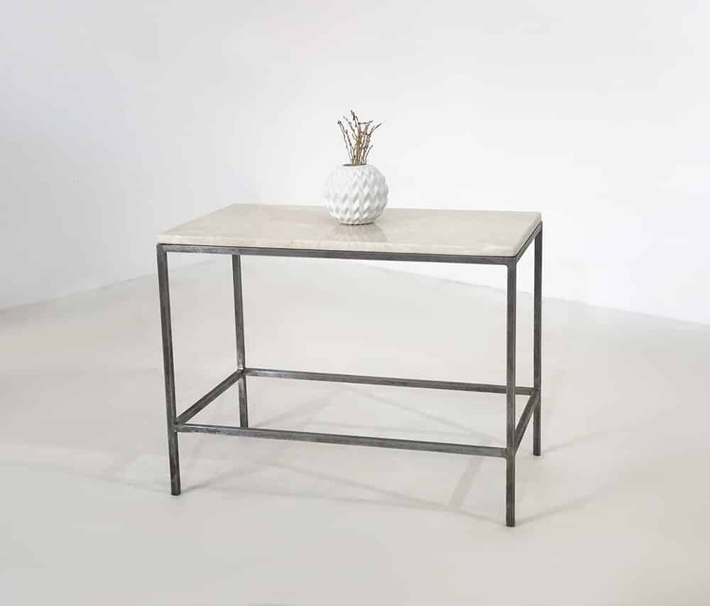 table console basse en marbre et métal brut