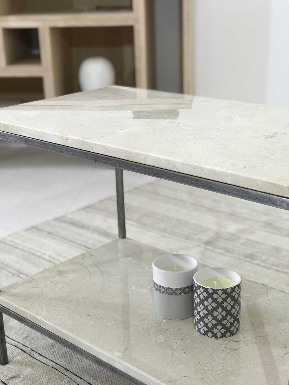Table basse avec 2 étagères en marbre