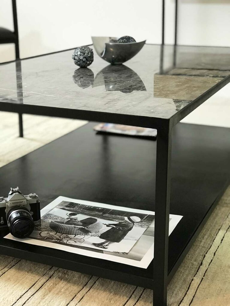 table basse marbre et métal noir