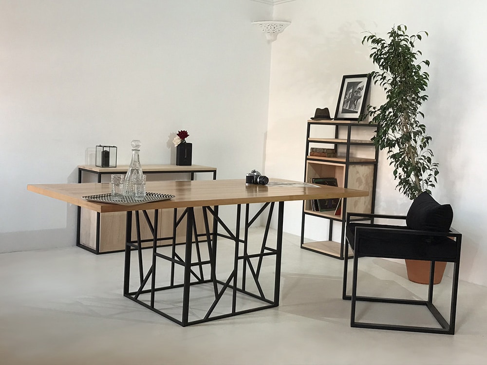 La collection DWIGHT : des meubles en bois massif et en métal noir de grande qualité, design by Danny Da Pozzo