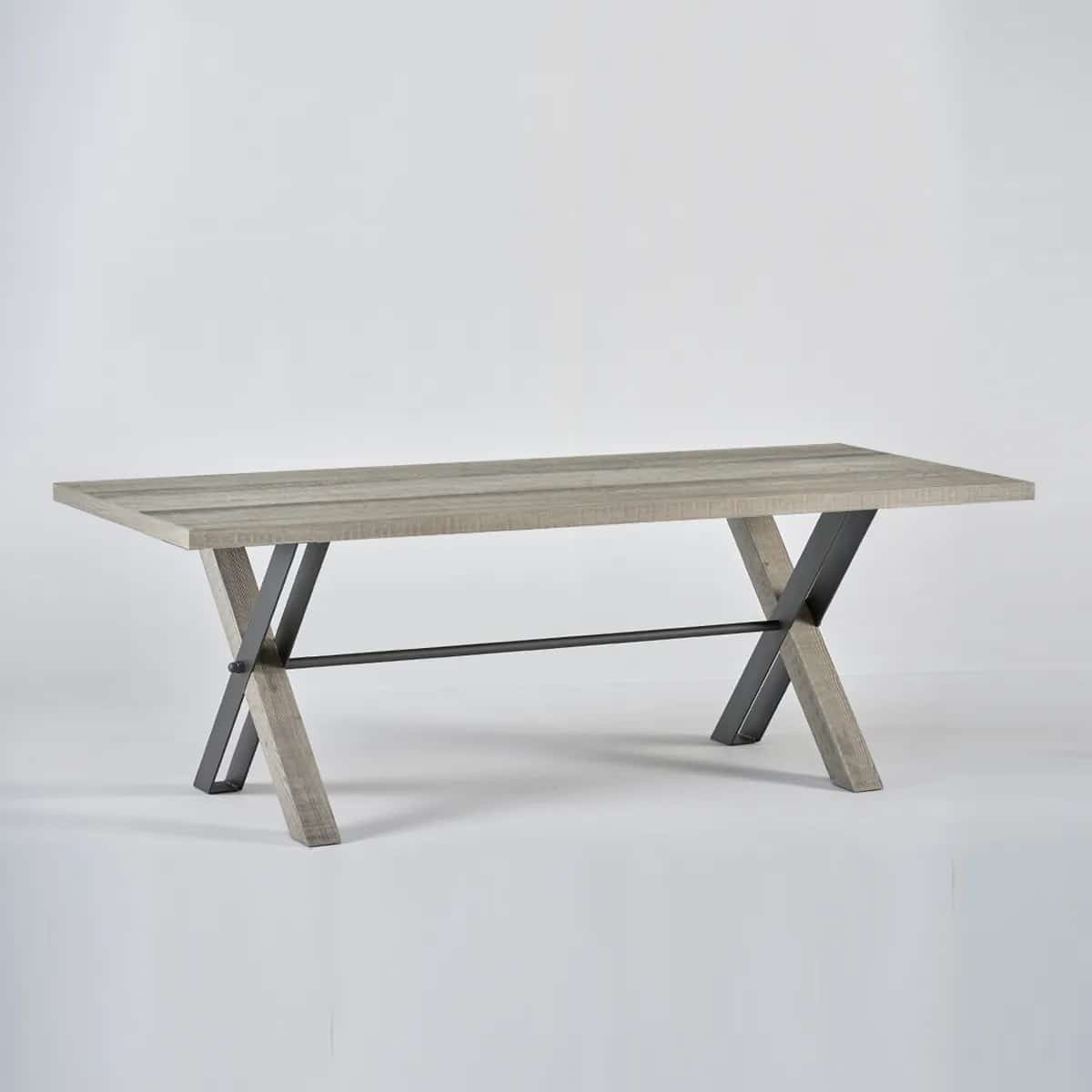 table haut de gamme en bois de Conifères avec pieds originaux en Croix en métal et bois.