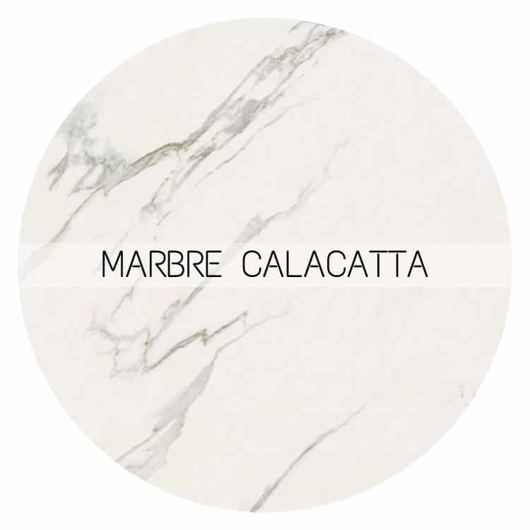 Plateau rond en céramique pour table, effet marbre blanc Calacatta avec veines grises aléatoires