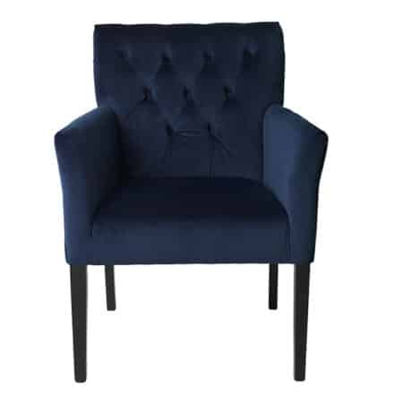 chaise de table confortable avec accoudoirs, velours bleu et pieds en chêne