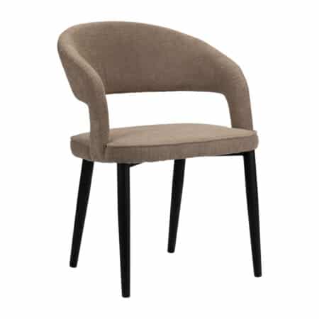 Chaise confortable au design contemporain en tissu brun, vue de face